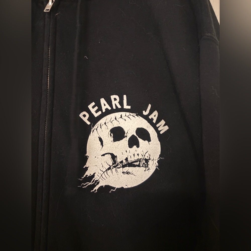 Pearl Jam Black Hoodie - Picture 2 of 3